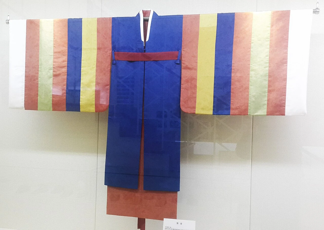 Garment with wide multicolored sleeves at the Korea Natural Dyeing Museum. Photographed 17 January 2015.